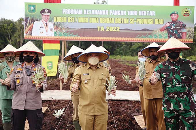 Tanam Pangan, Wabup Siak, Husni Merza Lounching Ketahanan Pangan bersama Danrem 031/WB